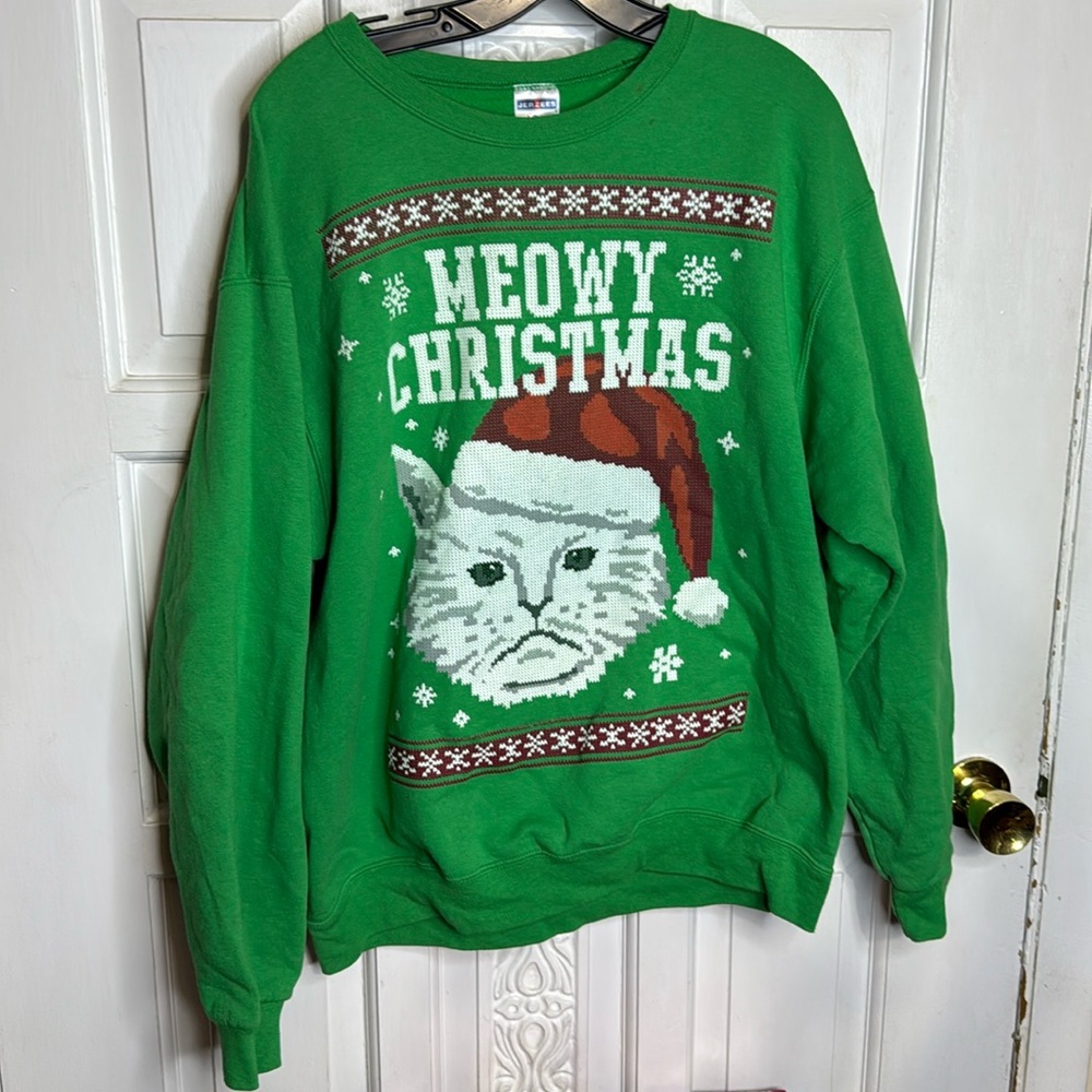 Jerzees Unisex Grumpy Cat Meowy Christmas Sweatshirt Unisex Green Size Large
